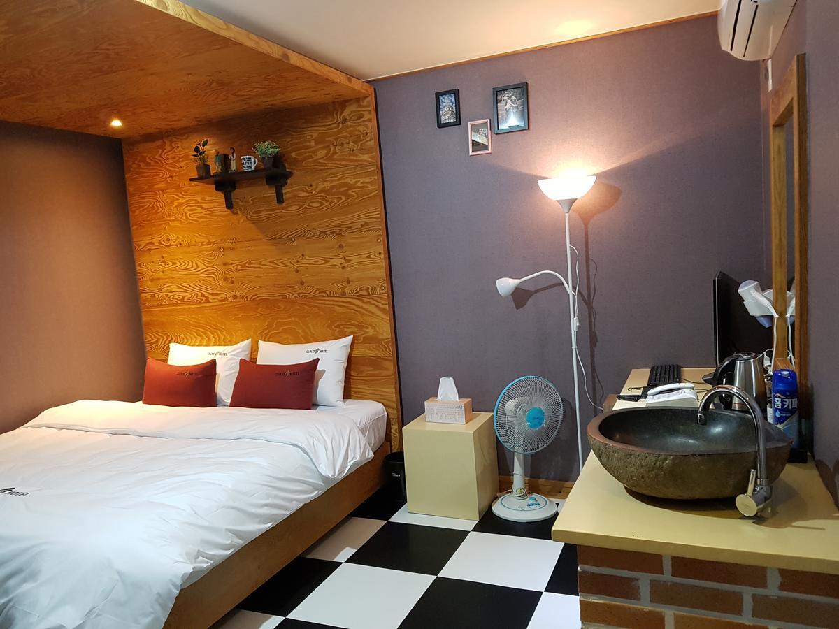 Cloud Nine Hotel Gimhae Phòng bức ảnh