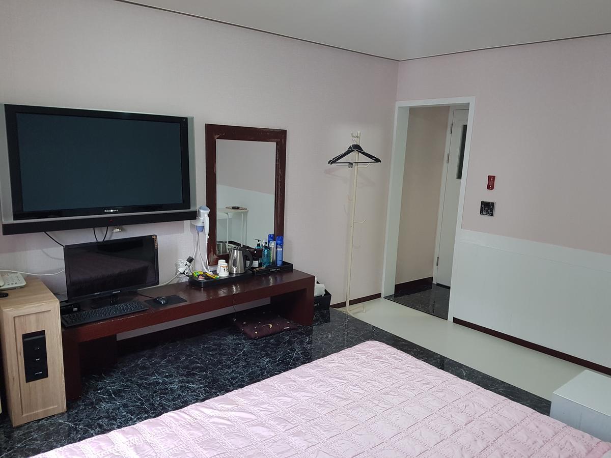 Cloud Nine Hotel Gimhae Phòng bức ảnh