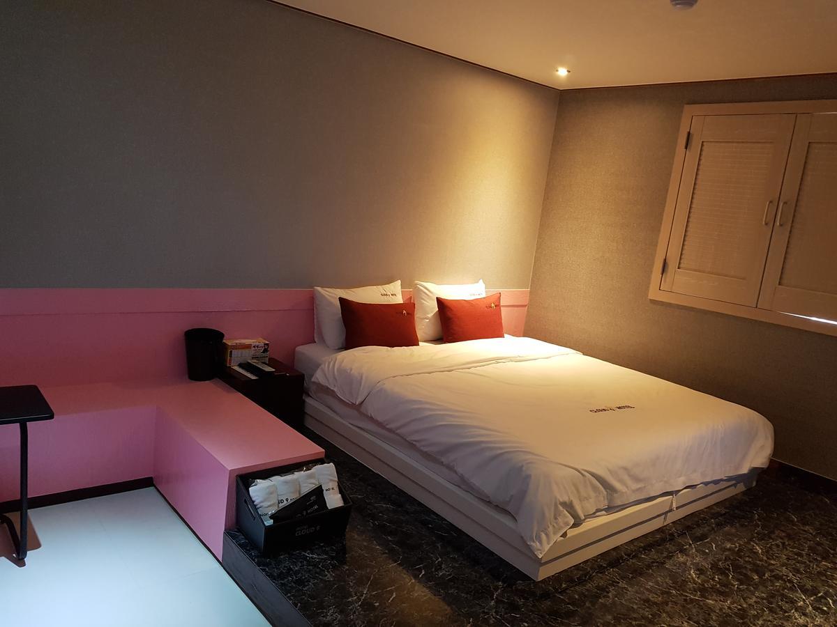 Cloud Nine Hotel Gimhae Phòng bức ảnh
